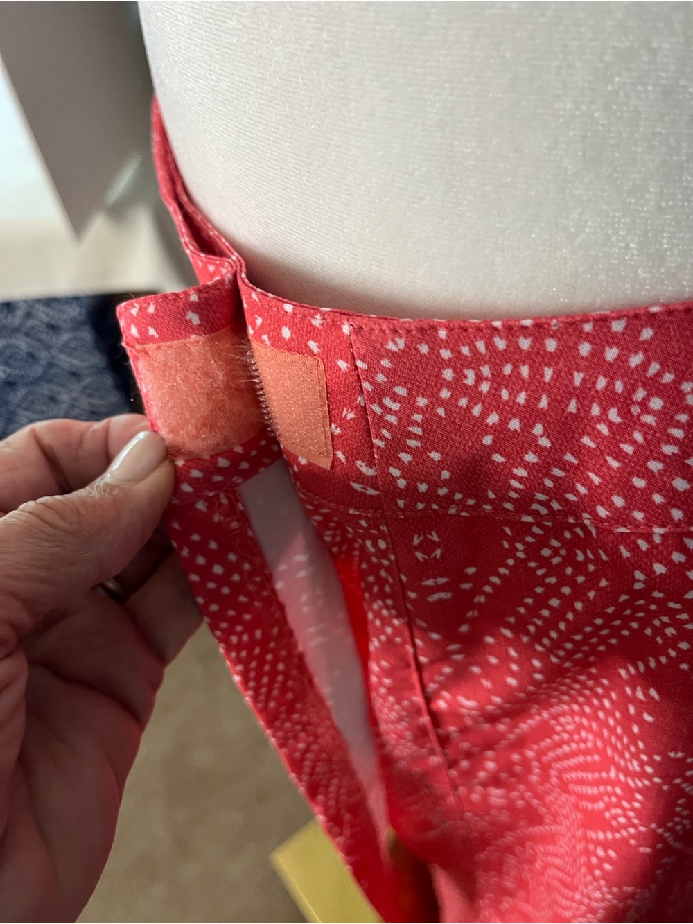 Rip Skirt HAWAII red-orange & white mini dot print wrap skirt. 30". Size MED - Picture 6 of 9